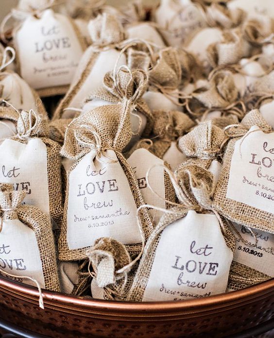 100 Edible Wedding Favor Ideas We Love Hi Miss Puff