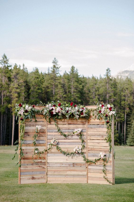 Say "I Do" to These Fab 100 Rustic Wood Pallet Wedding ...
