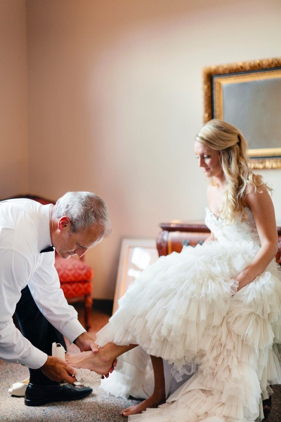 50 Family Wedding Photo Ideas & Poses Bridal Must Do! – Hi Miss Puff
