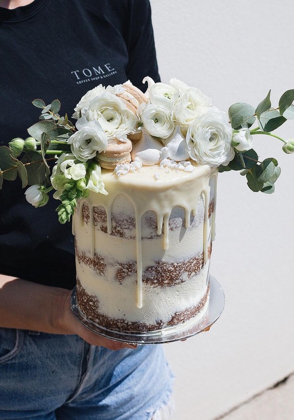 Dripped wedding cakes from tome 