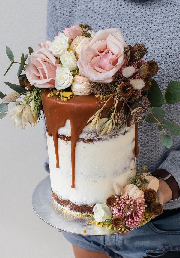 Dripped wedding cakes from tome 
