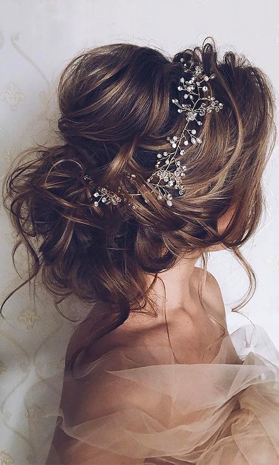 Most Romantic Bridal Updos And Wedding Hairstyles