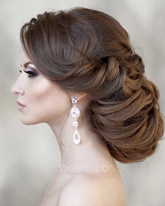 Wedding hairstyle idea via Elstile