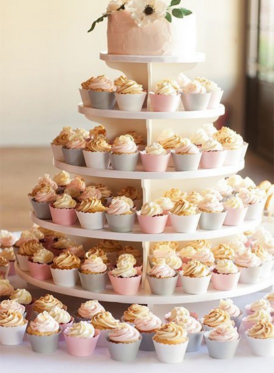 wedding cupcake idea via Love Like Weddings