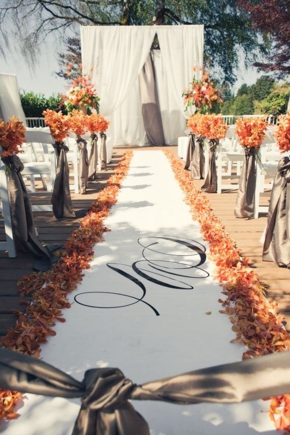 fall wedding aisle idea