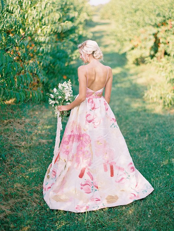 Pink, peach and gold wedding dress idea for summer