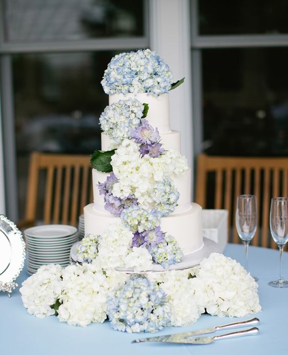 hydrangea covered wedding cake