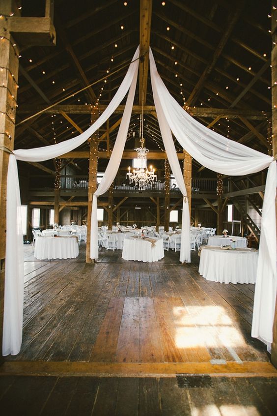 rustic barn wedding decor ideas