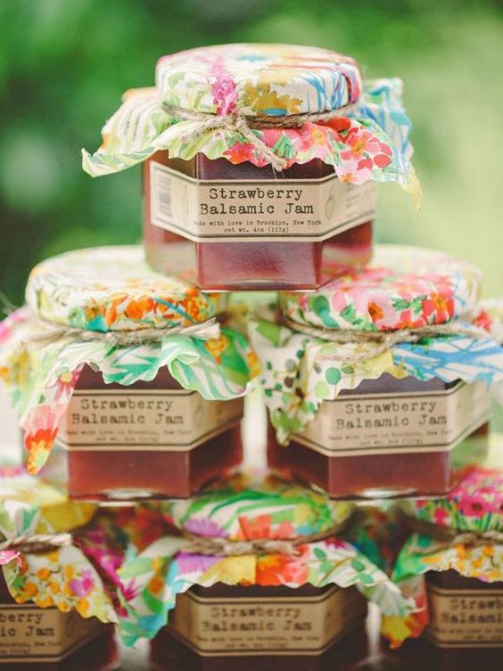 yummy wedding favor idea via Clean Plate Pictures