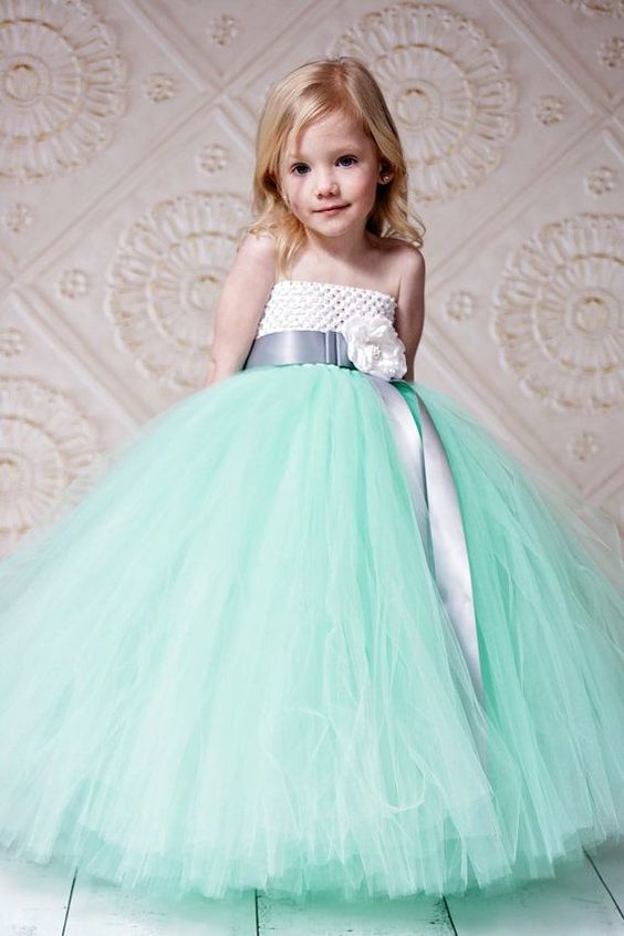Flower girl dresses and hairstyles 16