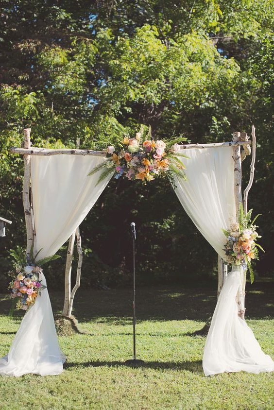 country wedding ceremony backdrop arch idea