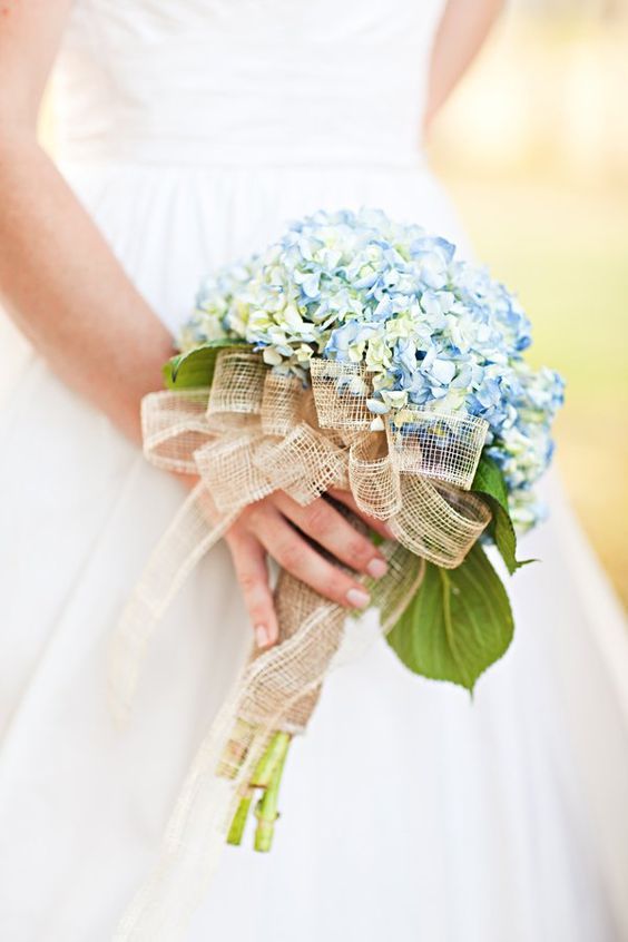 Small wedding bouquets for spring summer weddings 25