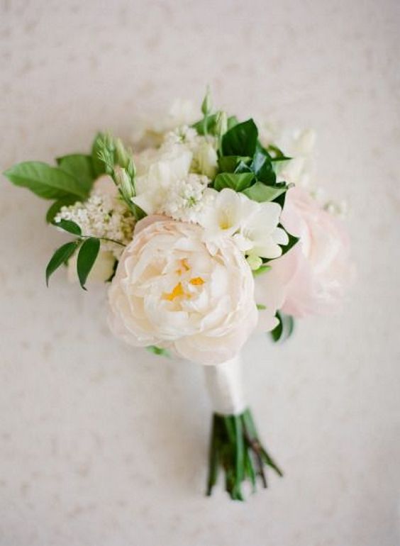 Small wedding bouquets for spring summer weddings 6