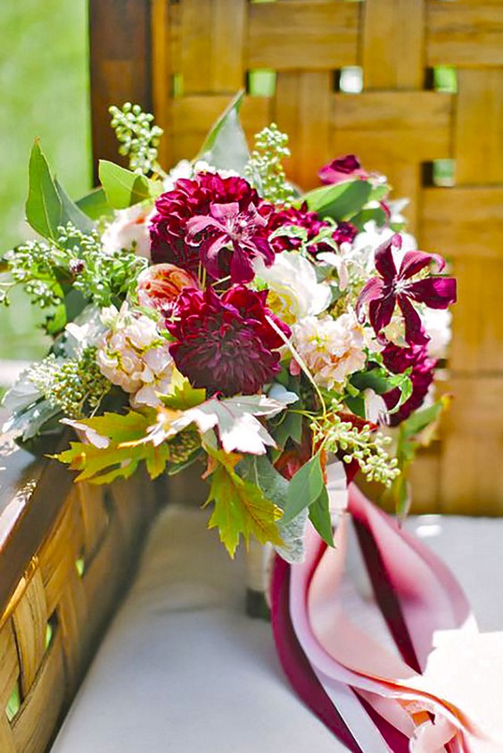 fall wedding bouquets via paige reaux