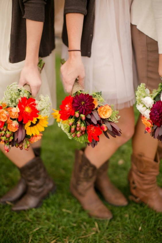 fall wedding bouquets with sunflowers