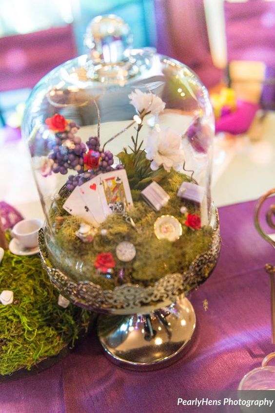DIY Alice In Wonderland terrarium wedding decor