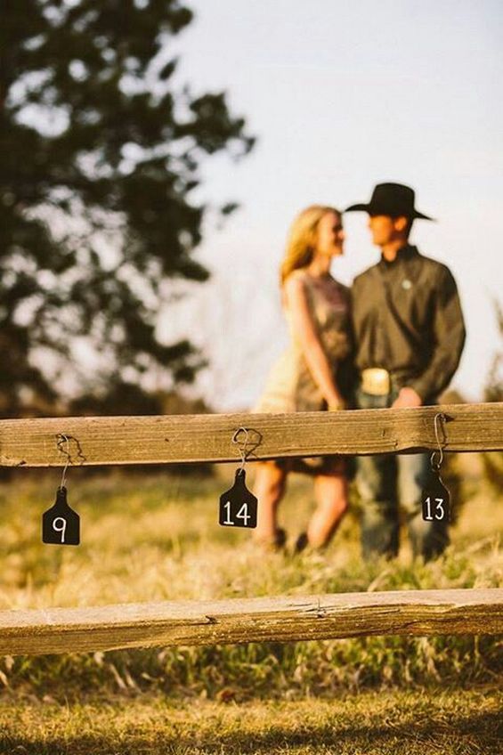 Fall Engagement Photo &  Save The Date Ideas 21