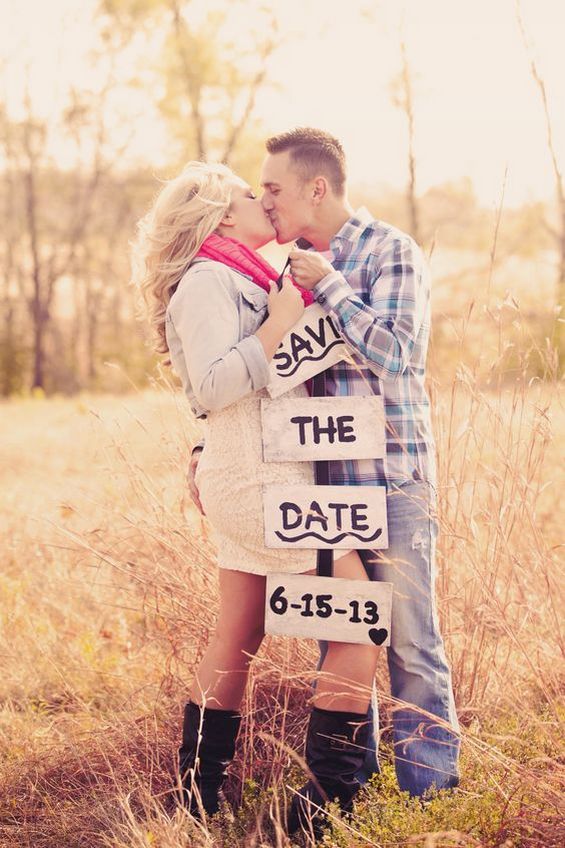Fall Engagement Photo &  Save The Date Ideas 40
