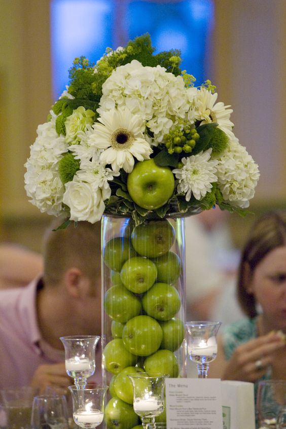 65 Budget-savvy Apples Wedding Ideas for Fall Weddings – Page 4 – Hi