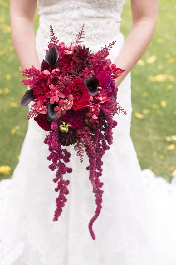 dark red rich winter wedding bouquet