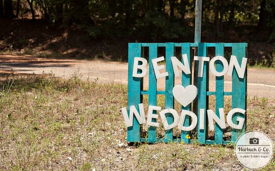 Amazing rustic Wedding Sign
