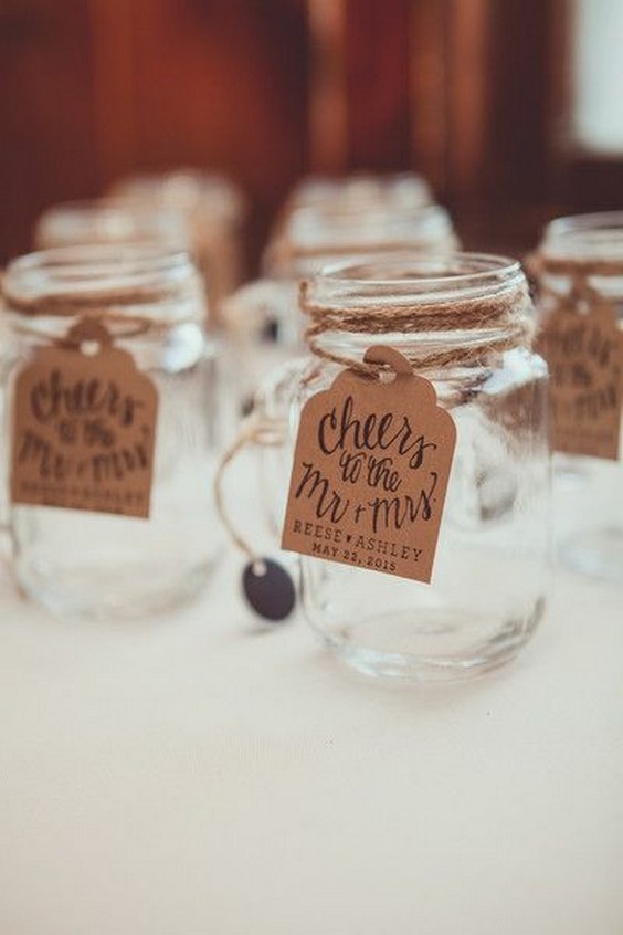 mason jar wedding favors with kraft paper tags