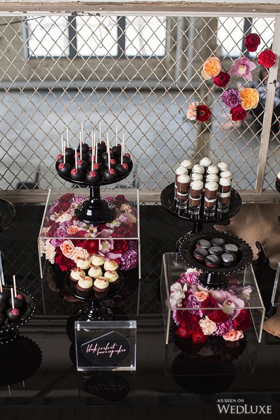 acrylic wedding dessert tablescape