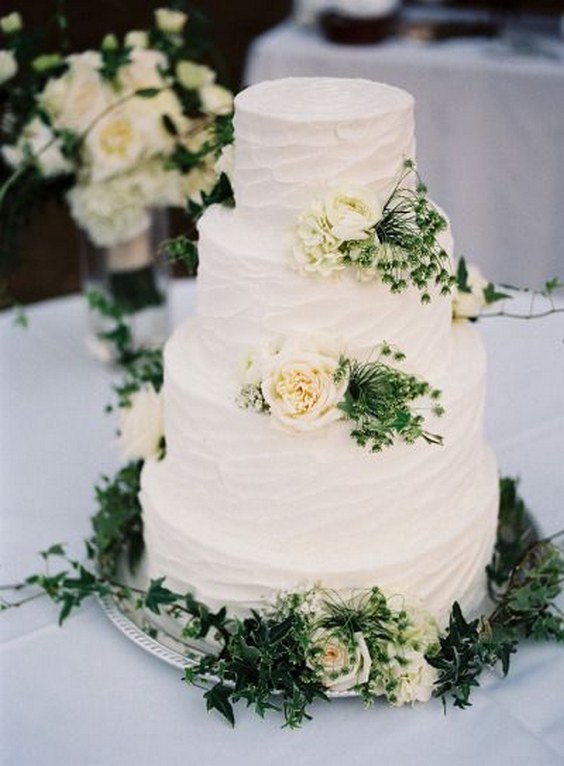 rustic green wedding cake via virgil bunao