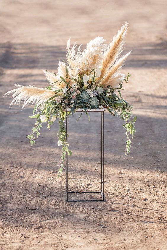 Rustic outdoor holiday wedding decor – Photo by Katie Beverley Photo