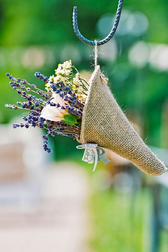 lavender and burlap wedding aisle decor via birgit hart
