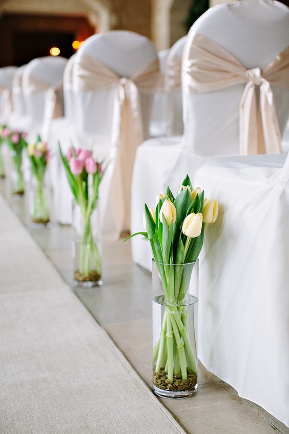 tulips wedding aisle decor