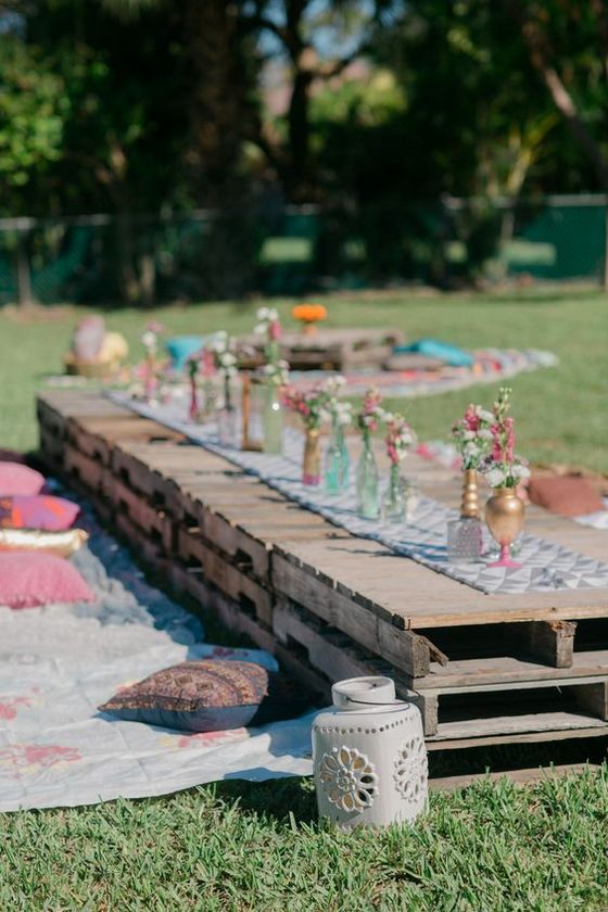 Rustic Outdoor Picnic Wedding Ideas 21