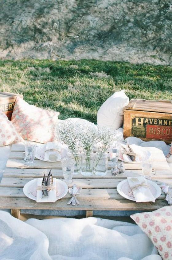 Rustic Outdoor Picnic Wedding Ideas 26