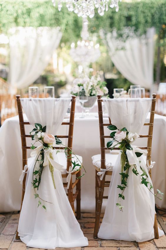 simple white sweetheart table decor