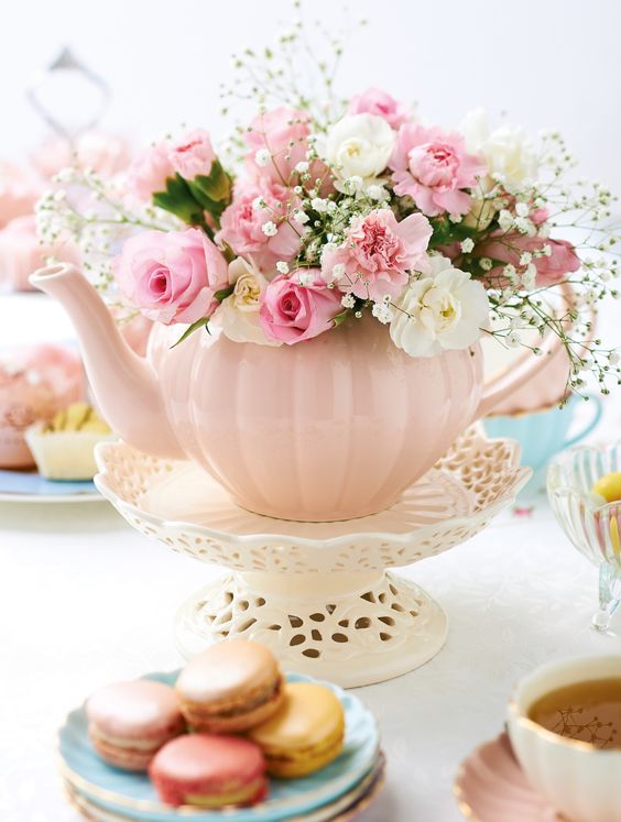 tea pots centerpiece for bridal shower party