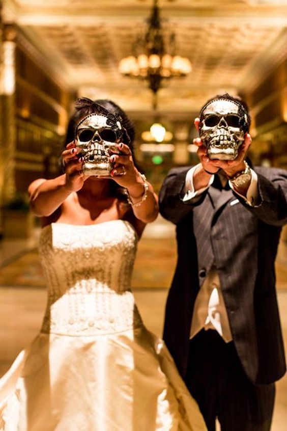 Skulls Wedding Ideas and Details 6