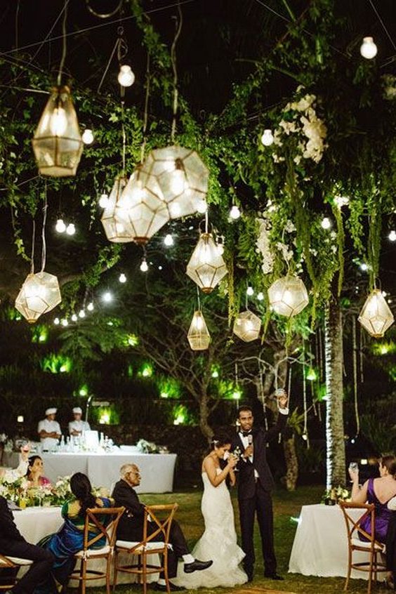 40 Hanging Lanterns Décor Ideas for Indoor or Outdoor Weddings – Hi