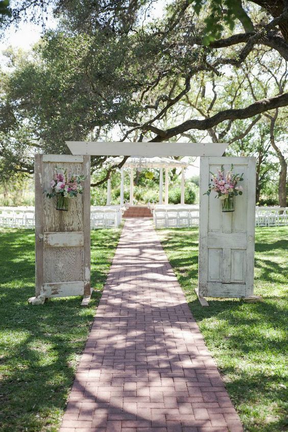 Outdoor Garden Wedding Decor Ideas 11