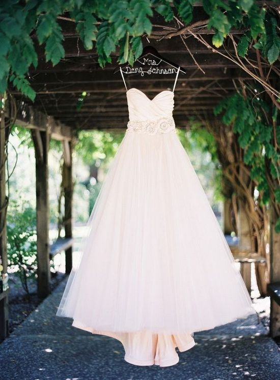 Hanging Wedding Dress Photo Ideas 3