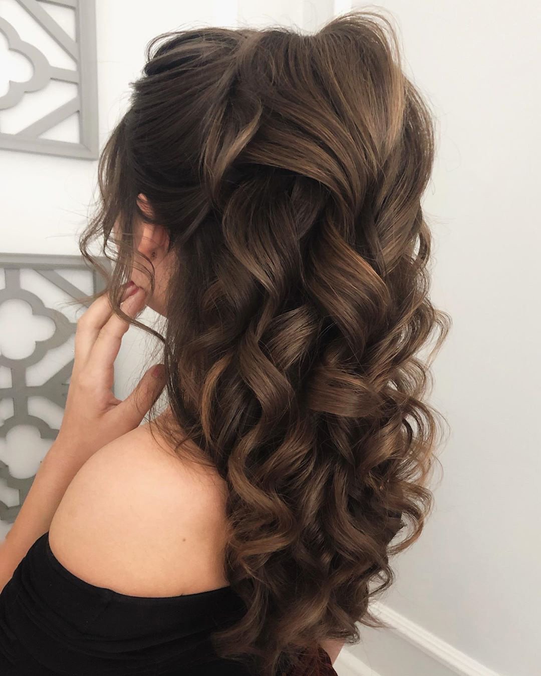 55 Chic Wedding Hairstyles for Long Hair  hitchedcouk