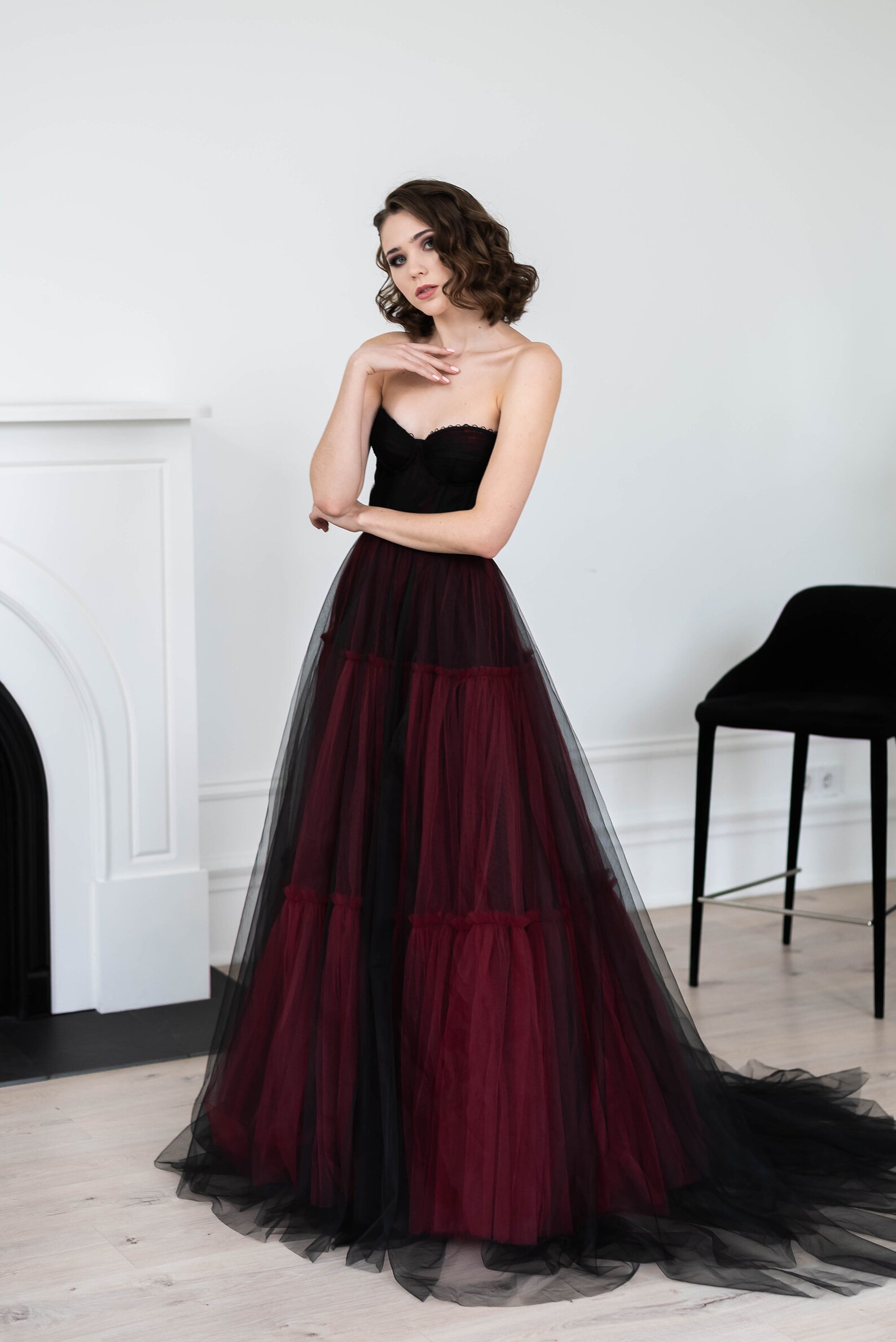 Black and Red Plain Partywear Gowns at Rs 555 in Noida | ID: 19154517333