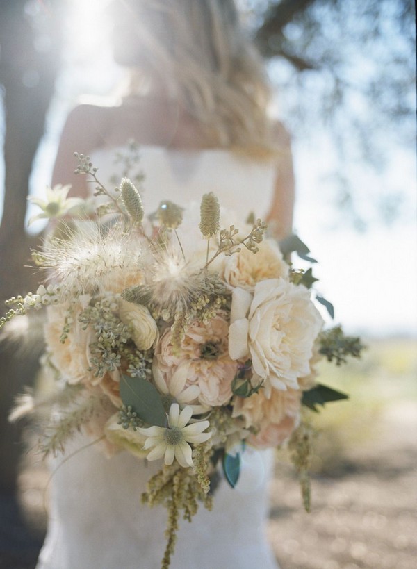 earthy neutral floral bridal bouquets for fall
