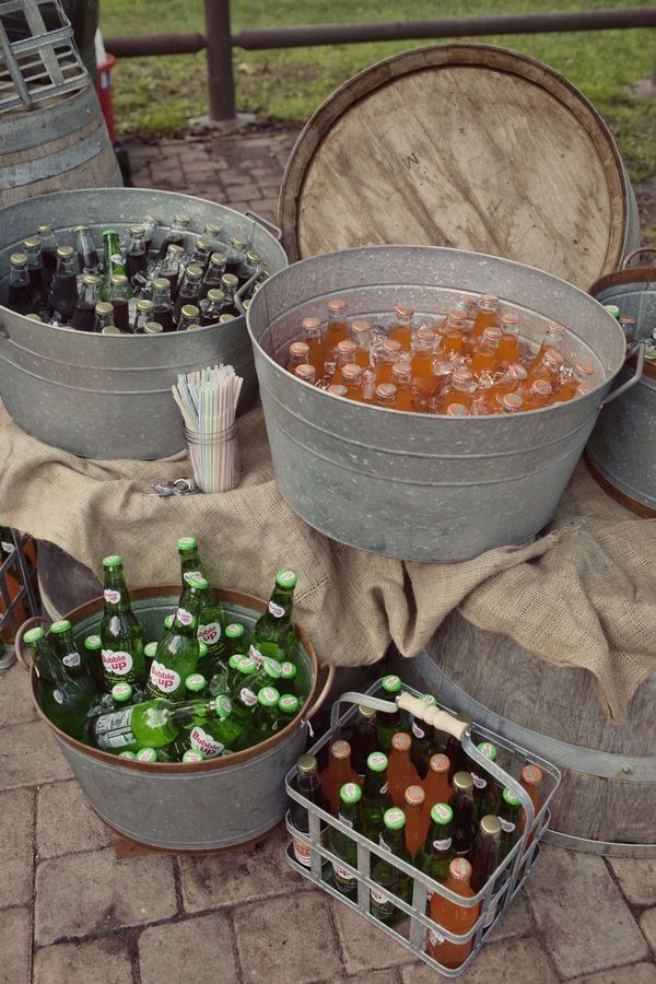 rustic country wedding galvanized buckets wedding drink bar