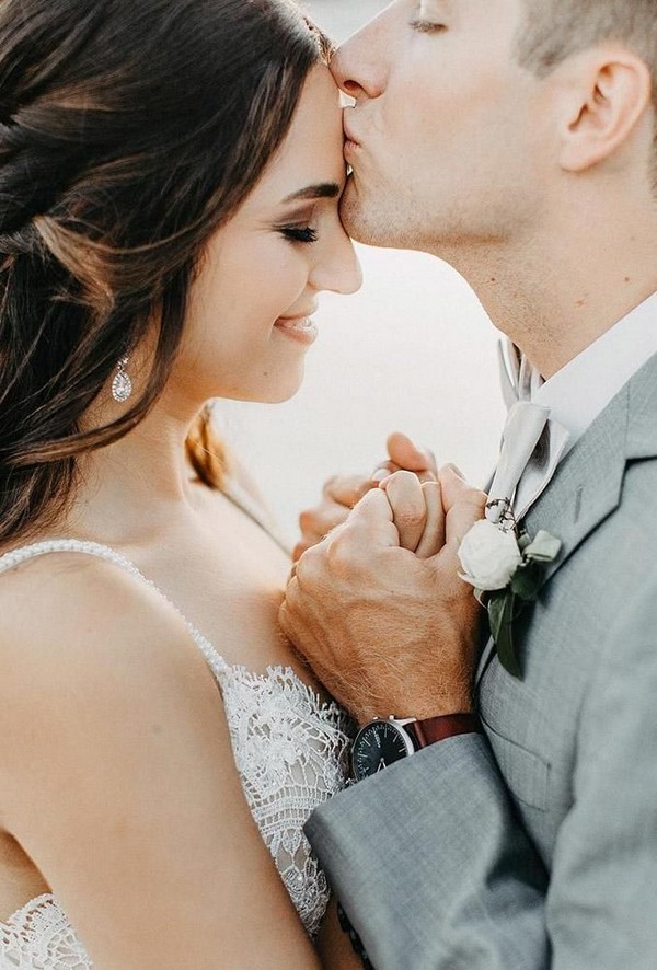 Top 20 Romantic Wedding Photos You Must Have – Stylish Wedd Blog