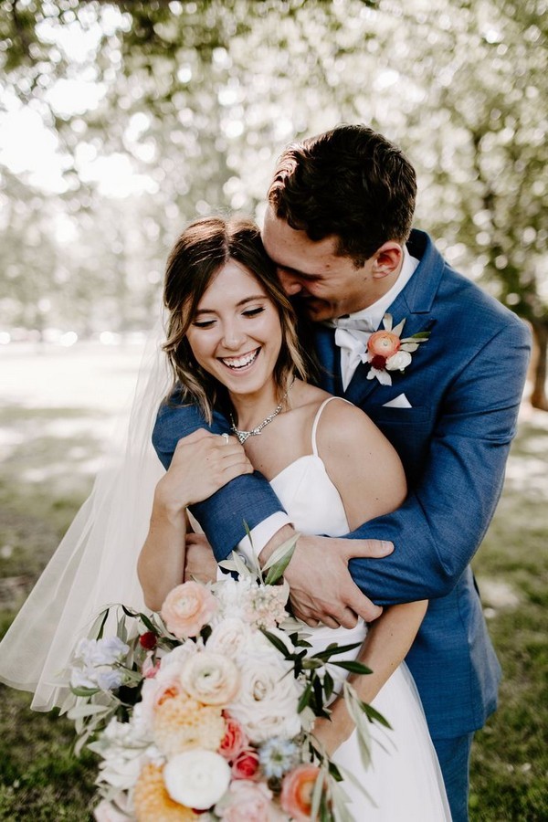 Top 20 Romantic Wedding Photo Pose Ideas – Page 2 of 2 – Hi Miss Puff