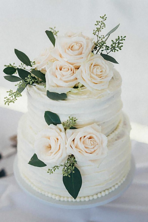 budget friendly elegant simple wedding cakes 14