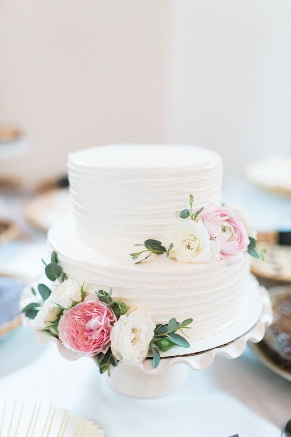 budget friendly elegant simple wedding cakes 28