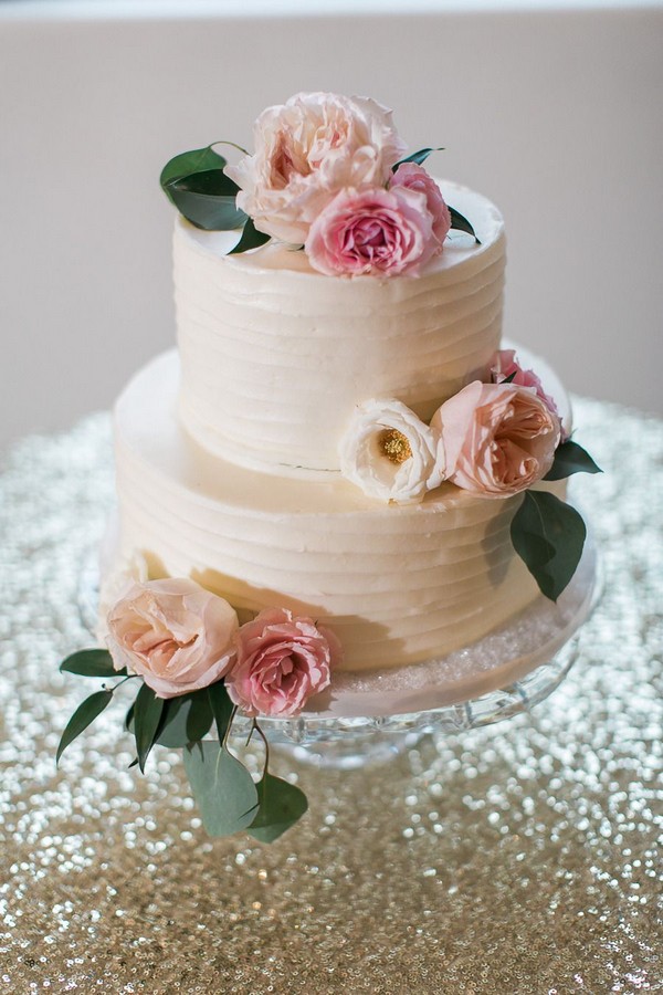 budget friendly elegant simple wedding cakes 30
