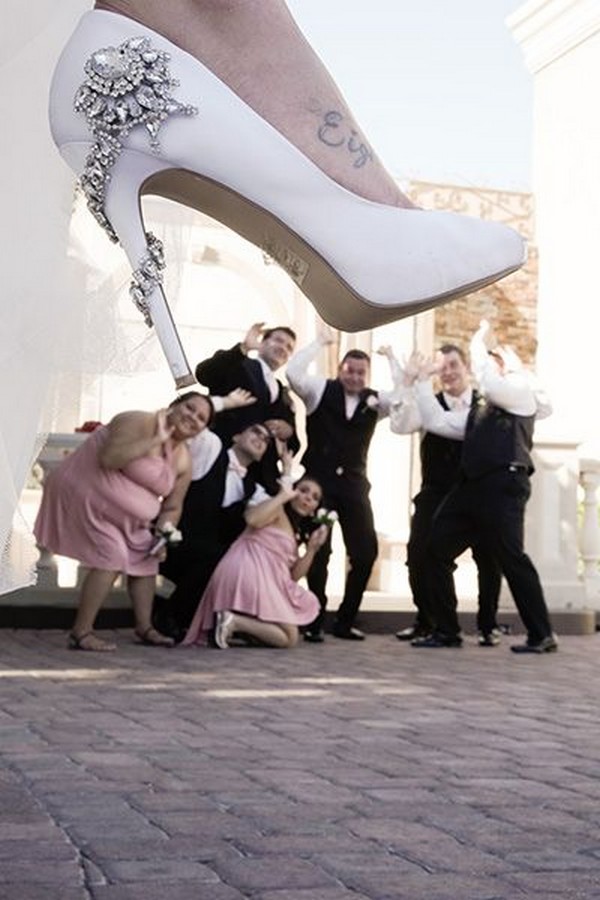 funny wedding poses ideas