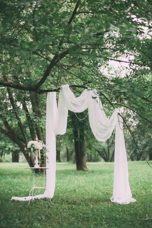 simple chic wedding arch ideas